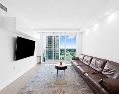 350 Se 2nd Street - Photo Thumbnail 3