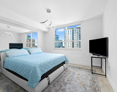 350 Se 2nd Street - Photo Thumbnail 4