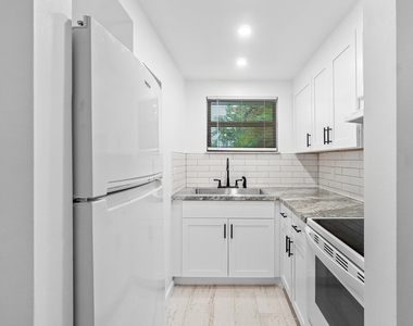 626 N Federal Highway - Photo Thumbnail 5