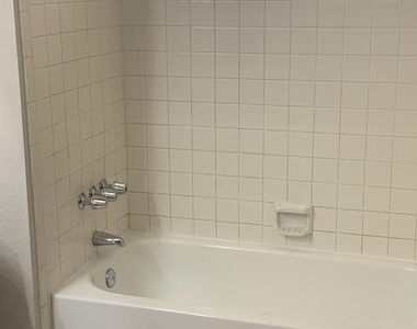 118 E Anderson Avenue - Photo Thumbnail 8