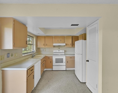160 Ne Bracken Road - Photo Thumbnail 5