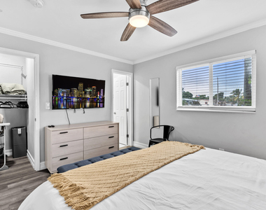 6860 Tyler Street - Photo Thumbnail 19
