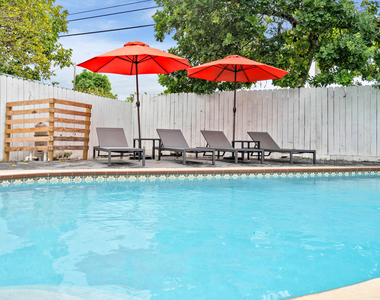 6860 Tyler Street - Photo Thumbnail 2