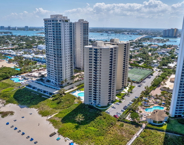 2800 N Ocean Drive - Photo Thumbnail 36