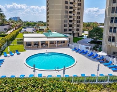 2800 N Ocean Drive - Photo Thumbnail 24