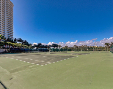 2800 N Ocean Drive - Photo Thumbnail 43