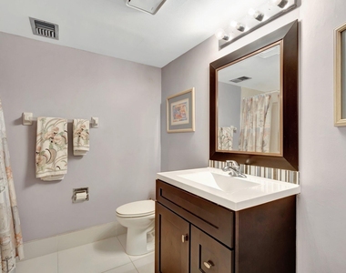 2800 N Ocean Drive - Photo Thumbnail 20