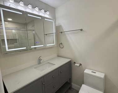 255 South Boulevard - Photo Thumbnail 6