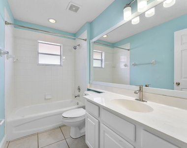 981 Delray Lakes Drive - Photo Thumbnail 16