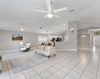 981 Delray Lakes Drive - Photo Thumbnail 7