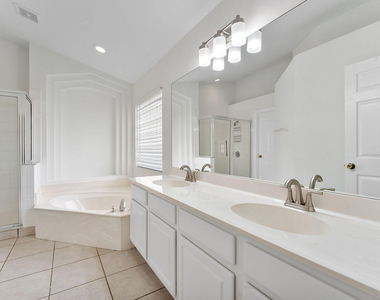 981 Delray Lakes Drive - Photo Thumbnail 13