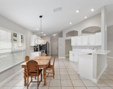 981 Delray Lakes Drive - Photo Thumbnail 8
