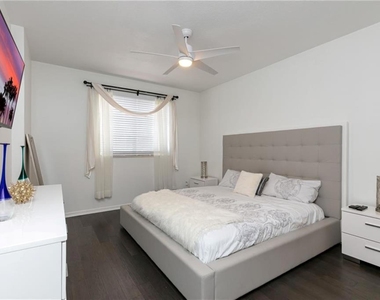 233 S Federal Highway - Photo Thumbnail 10