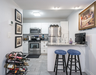 8911 S Hollybrook Boulevard - Photo Thumbnail 7
