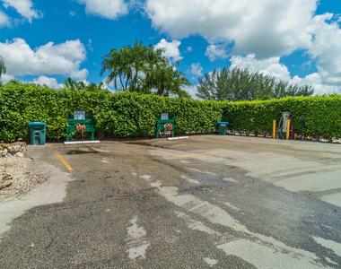 8911 S Hollybrook Boulevard - Photo Thumbnail 30