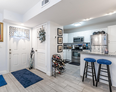 8911 S Hollybrook Boulevard - Photo Thumbnail 6