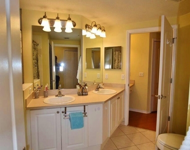 11016 Legacy Drive - Photo Thumbnail 16