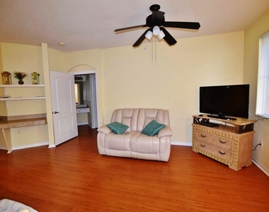 11016 Legacy Drive - Photo Thumbnail 13
