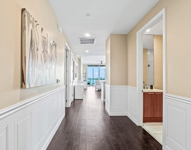 2650 Lake Shore Drive - Photo Thumbnail 22