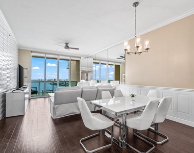 2650 Lake Shore Drive - Photo Thumbnail 2