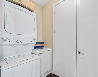 2650 Lake Shore Drive - Photo Thumbnail 23