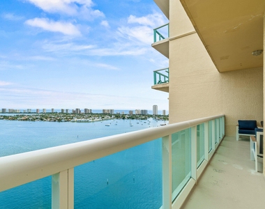 2650 Lake Shore Drive - Photo Thumbnail 27