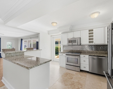 2685 Se 6th Street - Photo Thumbnail 10