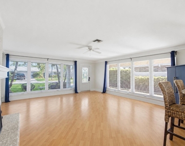 2685 Se 6th Street - Photo Thumbnail 6