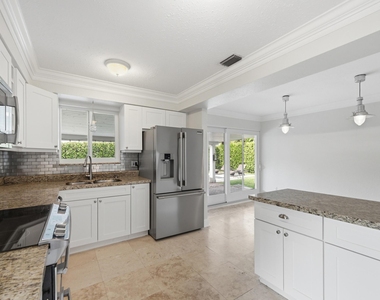 2685 Se 6th Street - Photo Thumbnail 11