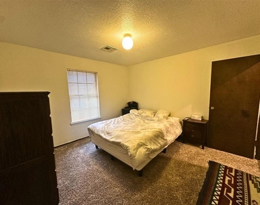 6913 N Spinnaker Lane - Photo Thumbnail 24