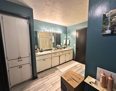6913 N Spinnaker Lane - Photo Thumbnail 18