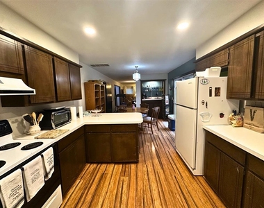 6913 N Spinnaker Lane - Photo Thumbnail 13