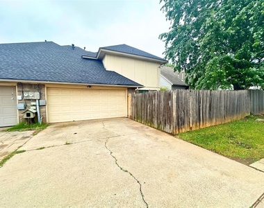 6913 N Spinnaker Lane - Photo Thumbnail 31