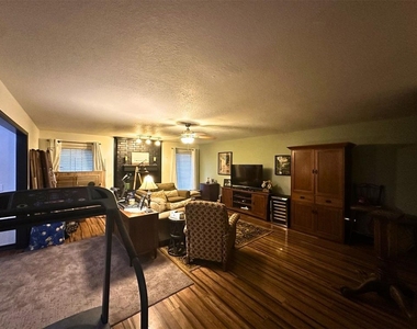 6913 N Spinnaker Lane - Photo Thumbnail 5