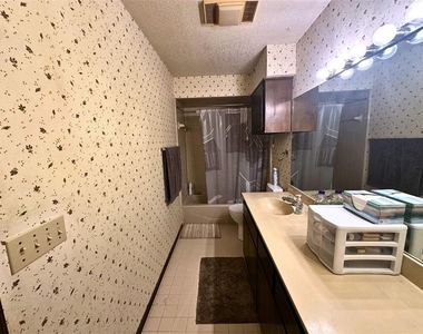 6913 N Spinnaker Lane - Photo Thumbnail 23