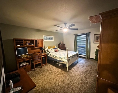 6913 N Spinnaker Lane - Photo Thumbnail 15