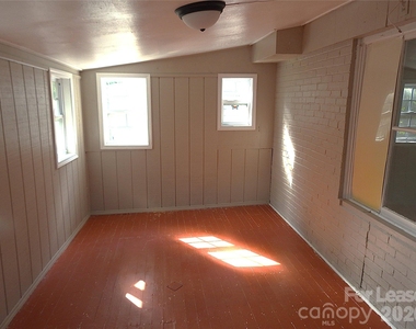 201 Merriman Road - Photo Thumbnail 19