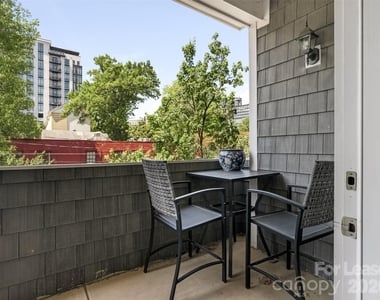 301 E Tremont Avenue - Photo Thumbnail 13
