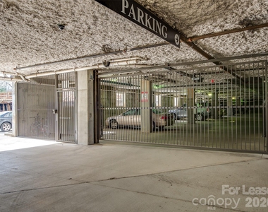 301 E Tremont Avenue - Photo Thumbnail 17
