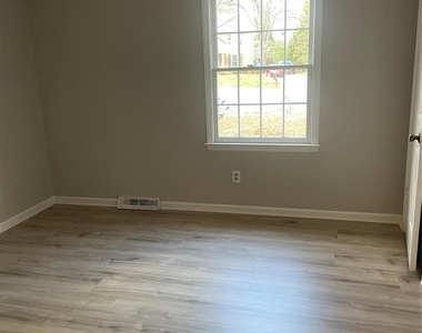 8110 Sidras Court - Photo Thumbnail 5