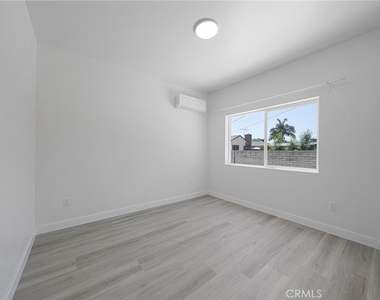 2423 Myrtle Ave - Photo Thumbnail 18