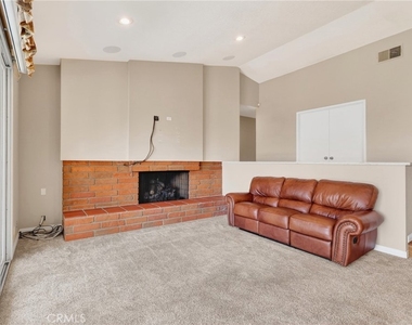 807 Avenida Loma Vista - Photo Thumbnail 7