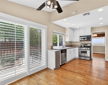 807 Avenida Loma Vista - Photo Thumbnail 12