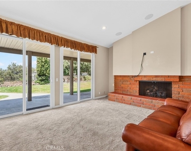 807 Avenida Loma Vista - Photo Thumbnail 6