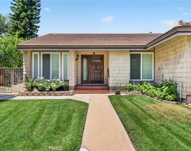 807 Avenida Loma Vista - Photo Thumbnail 3