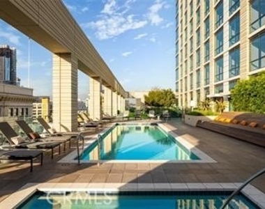 400 S Broadway - Photo Thumbnail 9