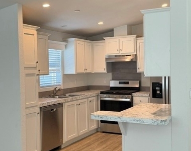 43601 Florida Avenue - Photo Thumbnail 3