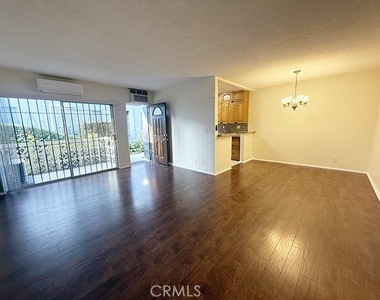 612 N Hayworth Avenue - Photo Thumbnail 1
