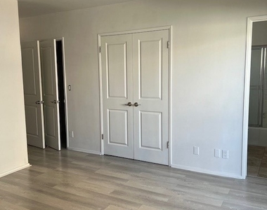 1730 Camden - Photo Thumbnail 9