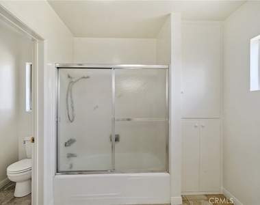 21816 Providencia Street - Photo Thumbnail 38
